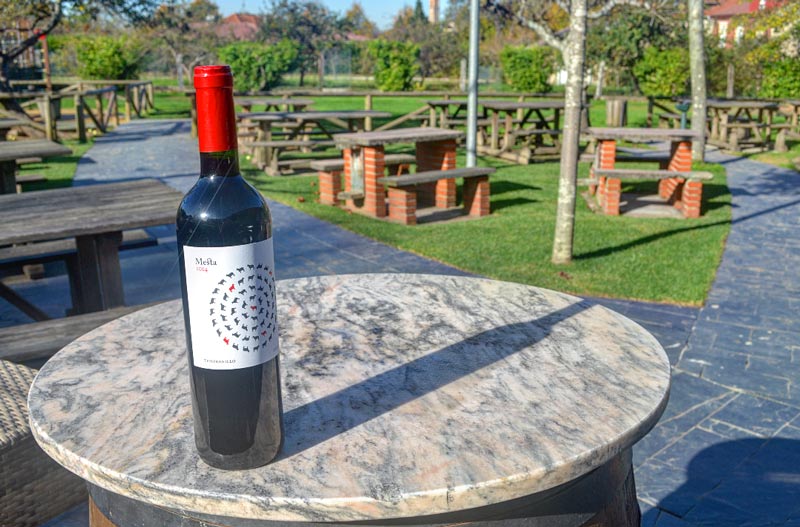 Bar-Merendero El Cruce de Gijón - vino Mesta DO Uclés de Bodegas Fontana Bar-Merendero El Cruce de Gijón - vino Mesta DO Uclés de Bodegas Fontana