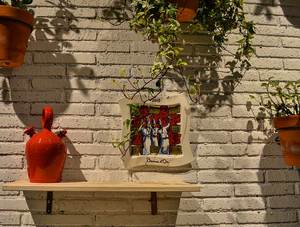 Decoración Restaurante EGB Gastrochenta en Gijón by Alejandro Urrutia Decoración Restaurante EGB Gastrochenta en Gijón by Alejandro Urrutia